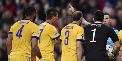 Juventus ameaça repetir virada da Roma, mas é eliminada pelo Real com pênalti polêmico