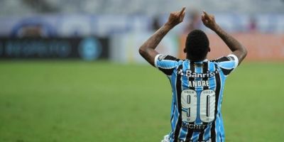 Com gol de André, Grêmio vence o Cruzeiro na estreia do Brasileirão