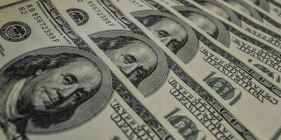 Dólar fecha acima de R$ 3,50 pela primeira vez em quase dois anos
