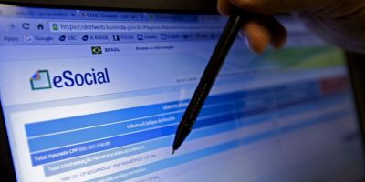 Empregadores domésticos têm até hoje para pagar eSocial