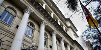 Governo quita salários para servidores do Poder Executivo que ganham até R$ 6 mil