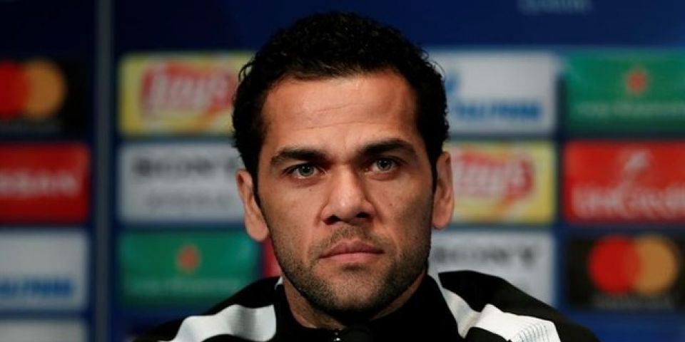CBF confirma que Daniel Alves está fora da Copa