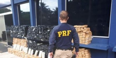 PRF apreende 1 tonelada de maconha em blitz na Via Dutra, em Itatiaia (RJ)