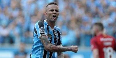 Grêmio abre exceção em estilo de jogo e treina 'antídoto' para retrancas