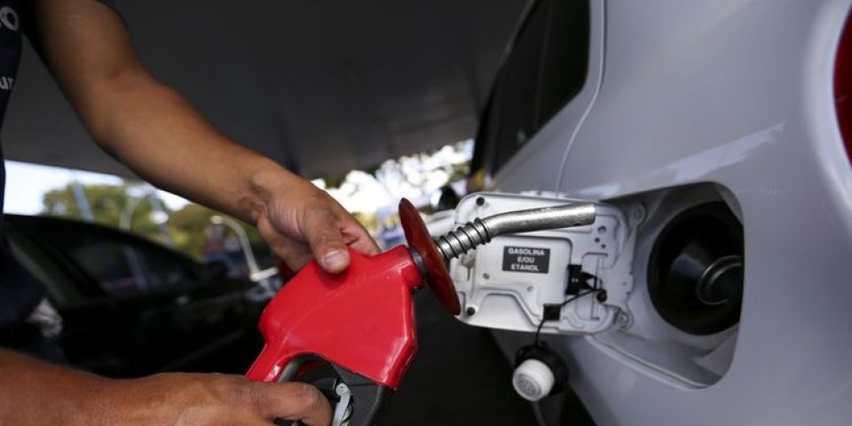 Petrobras anuncia queda nos preços da gasolina e do diesel