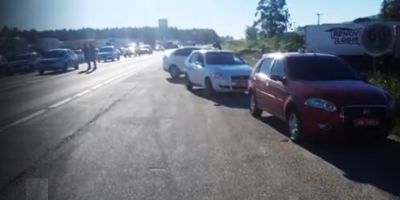 Taxistas camaquenses prestam apoio aos protestos dos caminhoneiros