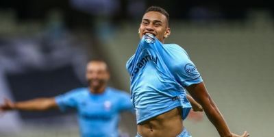 Trocas de Renato funcionam e Grêmio vence o Ceará