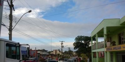 Postos de Chuvisca enfrentam filas de carros na manhã desta sexta