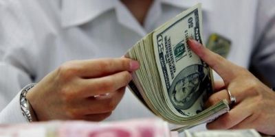 Dólar fecha cotado em R$ 3,81, maior valor desde março de 2016
