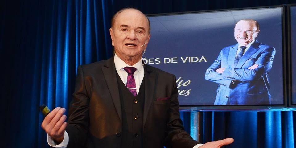 Fundador das Lojas Lebes dá show em palestra motivacional em Camaquã