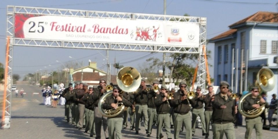 São Lourenço do Sul - Brigada Militar realiza policiamento no 25ª Festival de Bandas