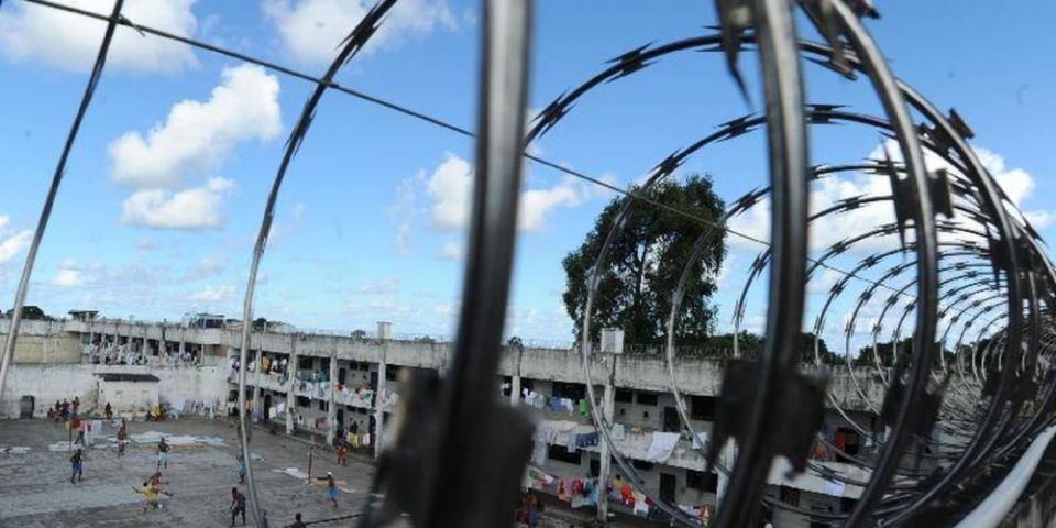 População carcerária quase dobrou em dez anos