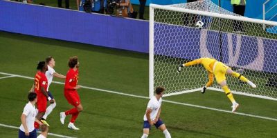 Bélgica vence Inglaterra e fica em primeiro no Grupo G