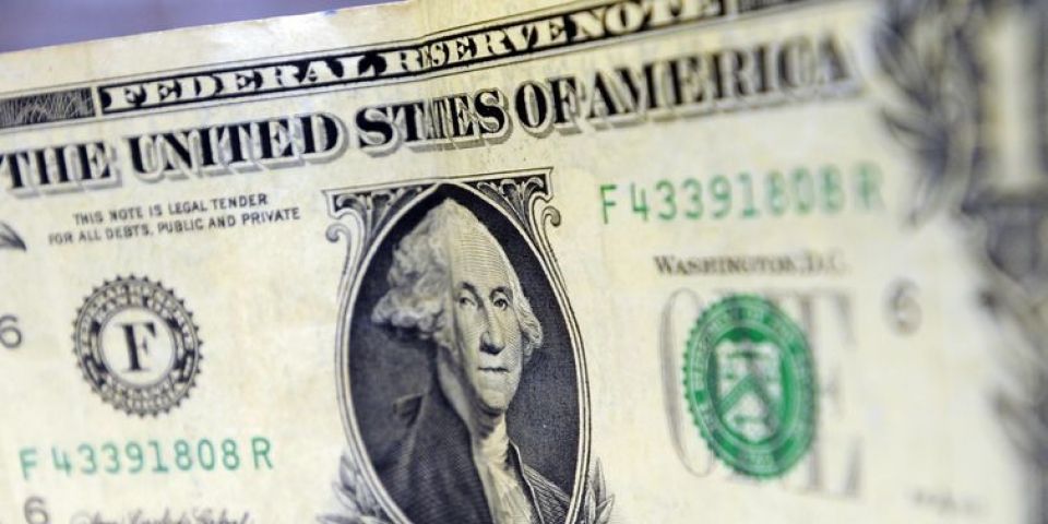 Dólar fecha em alta de 0,87%, cotado a R$ 3,9111