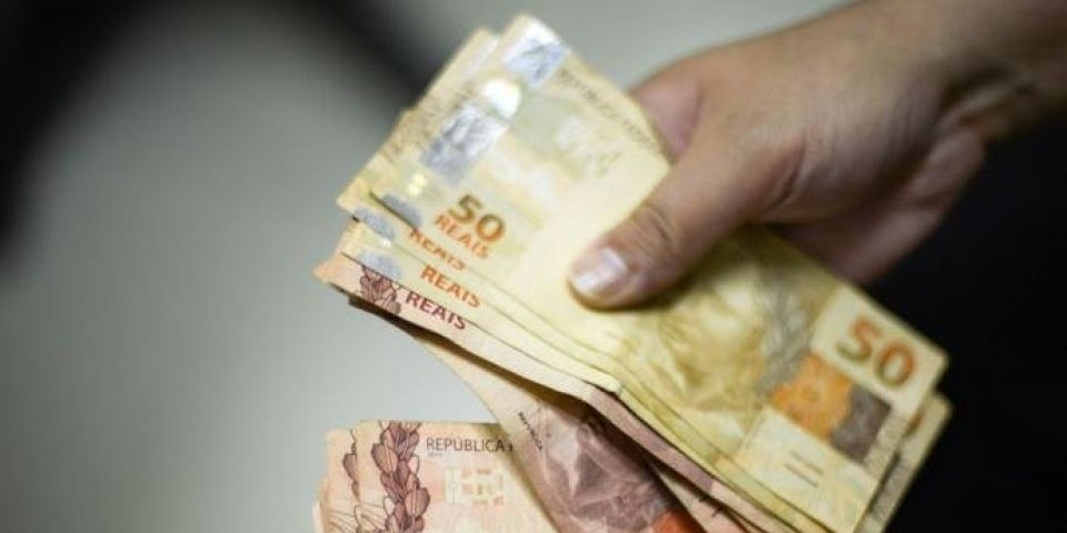 Salário mínimo de R$ 998 para 2019 é aprovado pelo Congresso