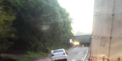 Acidente resulta em morte e trânsito lento na BR-116, entre Tapes e Barra do Ribeiro