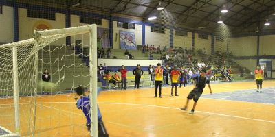 FOTOS: realizado o 2º Campeonato de Futsal da EJA em Camaquã