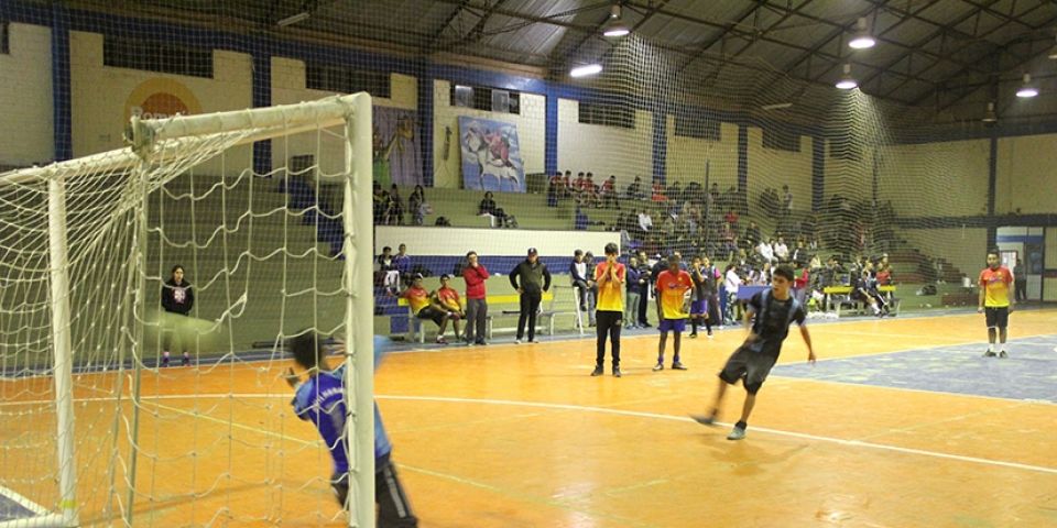 FOTOS: realizado o 2º Campeonato de Futsal da EJA em Camaquã