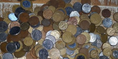 Quase 20% da população ainda guarda moedas em casa, diz Banco Central