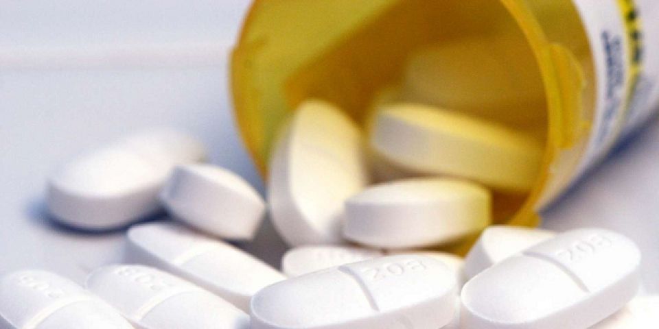 Anvisa suspende venda e uso de lote de remédio para esquizofrenia