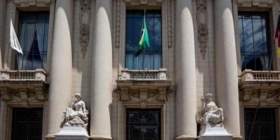 Governo do RS paga salários de quem ganha até R$ 1,1 mil nesta terça-feira
