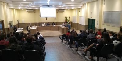 Universitários de Cerro Grande do Sul buscam ajuda no custeio para o transporte