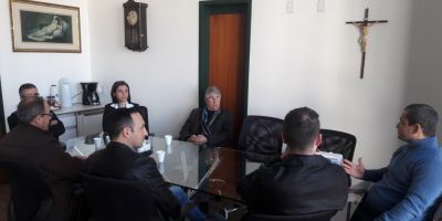 Comissão de Saúde da Câmara de Camaquã se reúne com diretoria do HNSA