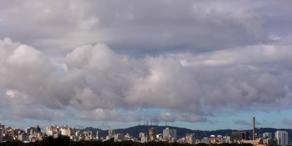 Sol e chuva marcam Rio Grande do Sul neste sábado