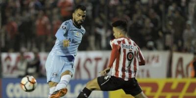 Libertadores: Grêmio perde por 2 a 1 para o Estudiantes, mas garante saldo qualificado