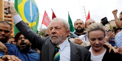 PT registra candidatura de Lula à Presidência da República