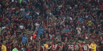 Grêmio perde para o Flamengo e está fora da Copa do Brasil