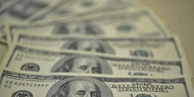 Dólar fecha a R$ 4,04, maior valor desde fevereiro de 2016