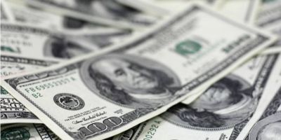 Dólar fecha em alta pelo sexto pregão consecutivo e atinge R$ 4,055