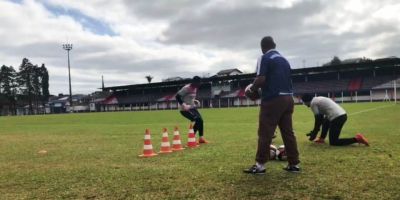 Treinador de goleiros Francisco Alves, o Chico, vai trabalhar em Santa Catarina