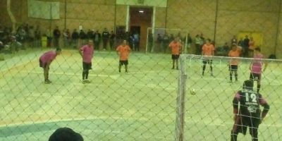 Semifinais do Campeonato de Futsal de Amaral Ferrador ocorrem neste sábado (25)