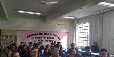 IEE Cônego Walter realiza o conselho de classe participativo, em Camaquã