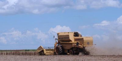 Produtores conhecem novas tecnologias para o agronegócio