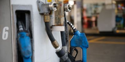 Gasolina vendida nas refinarias está mais cara a partir de hoje