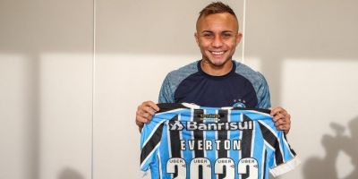 Grêmio renova contrato com Everton até dezembro de 2022