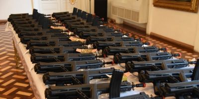 Estado entrega armas à Brigada Militar oriundas da Consulta Popular
