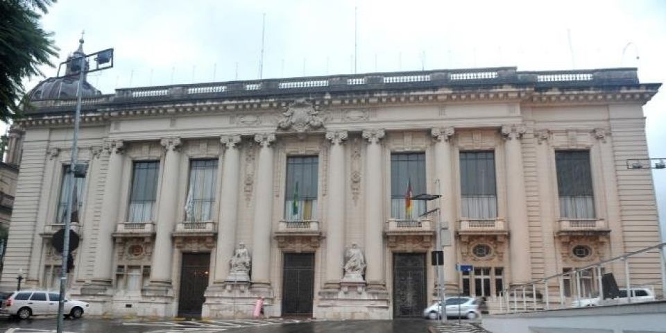 Piratini paga para quem recebe até R$ 1,3 mil nesta sexta-feira