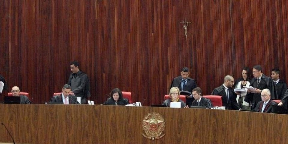 AGORA: maioria do TSE rejeita pedido de candidatura de Lula a presidente