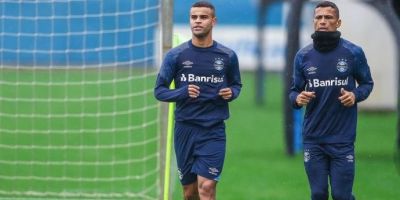 Grêmio muda planos e prepara time misto contra o Santos