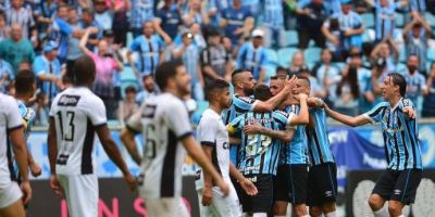 Luan marca e Grêmio vence o Ceará de virada na Arena