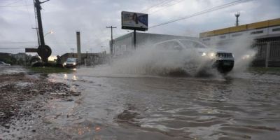 Semana começa com chances de novas tempestades no RS