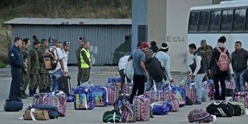 Mais 122 venezuelanos são levados para São Paulo e Rio Grande do Sul