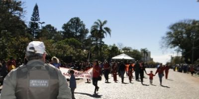 São Lourenço do Sul - BM presente no desfile cívico da Semana da Pátria 2014