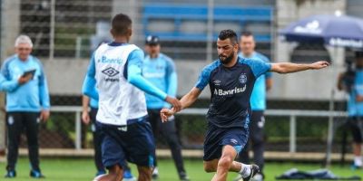 Com time misto, Grêmio busca vitória no Rio diante do Fluminense