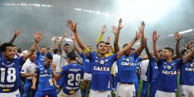 Cruzeiro vence o Corinthians e conquista hexa da Copa do Brasil em final polêmica