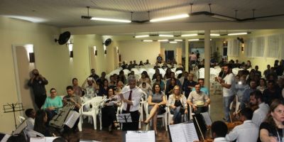 FOTOS E VÍDEOS: aberta oficialmente a 38ª Feira do Livro de Camaquã